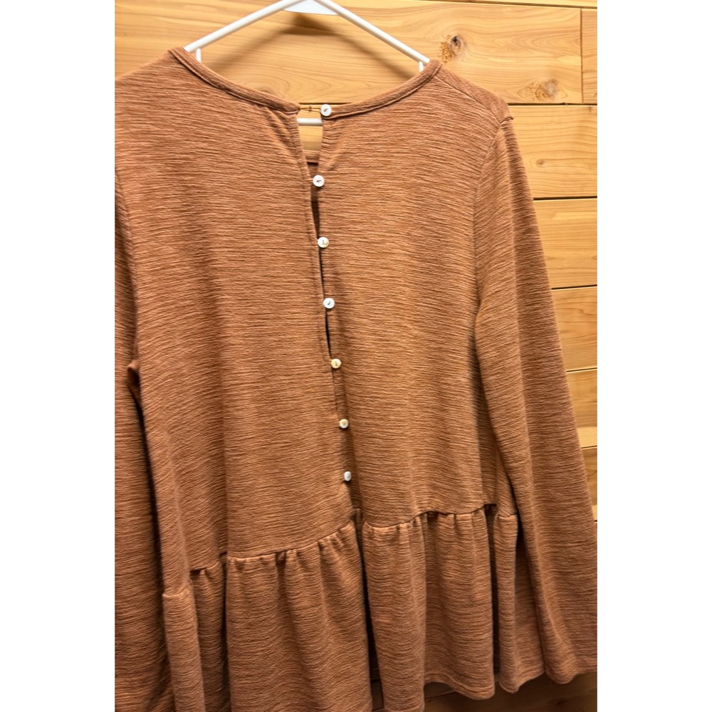 Easel Womens SMALL Rust Brown Textured Knit Peplum Babydoll Button Back Top - Picture 4 of 8